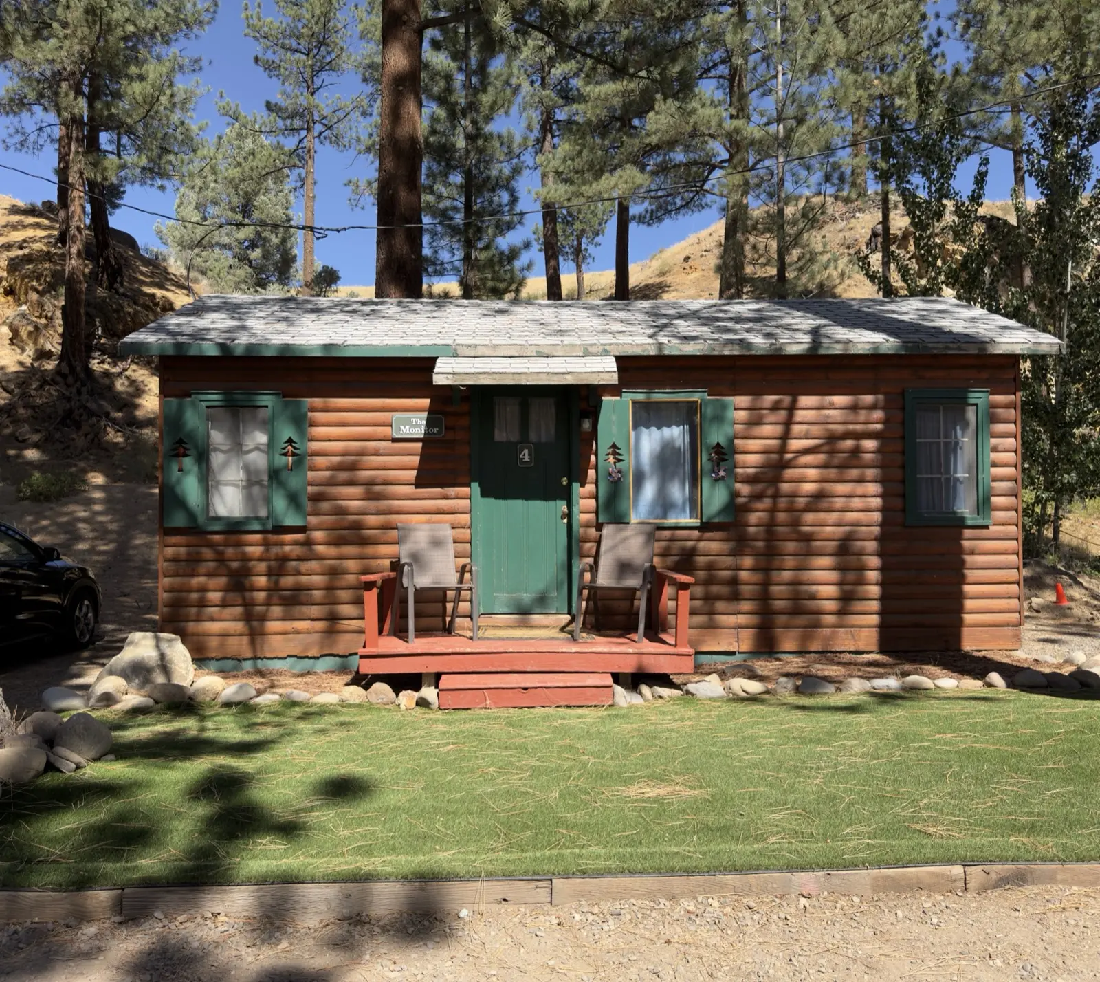 Cabin №4, The Monitor, from the lawn.